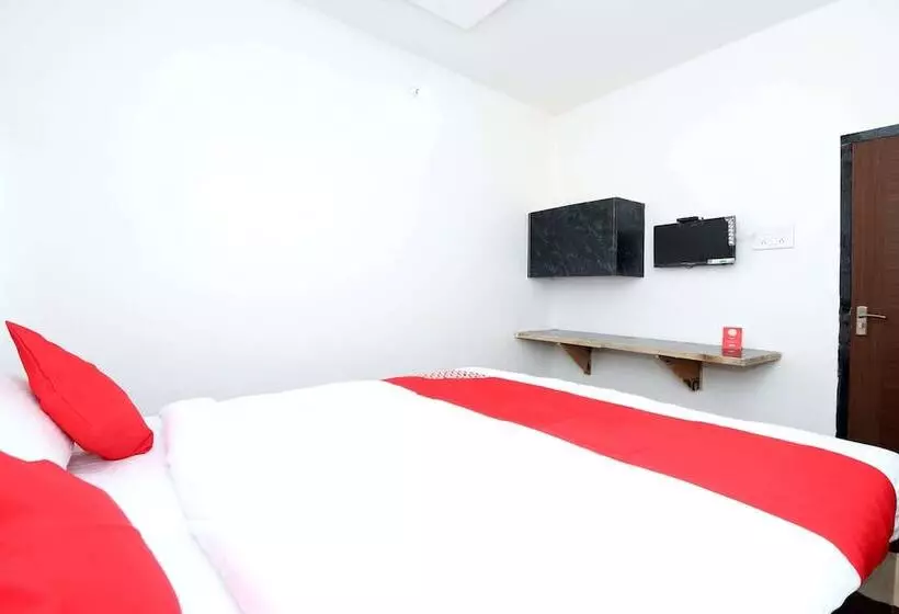 Oyo 26738 Hotel Supreet