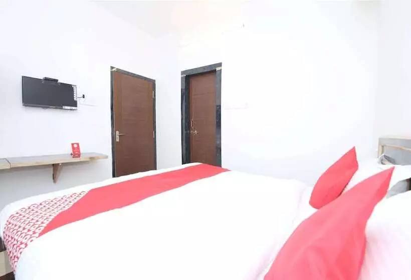 Oyo 26738 Hotel Supreet