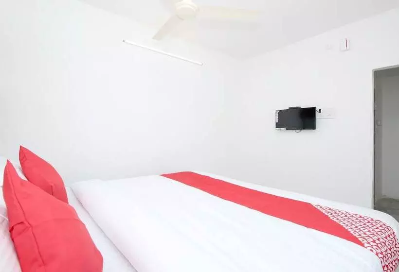 Oyo 26738 Hotel Supreet