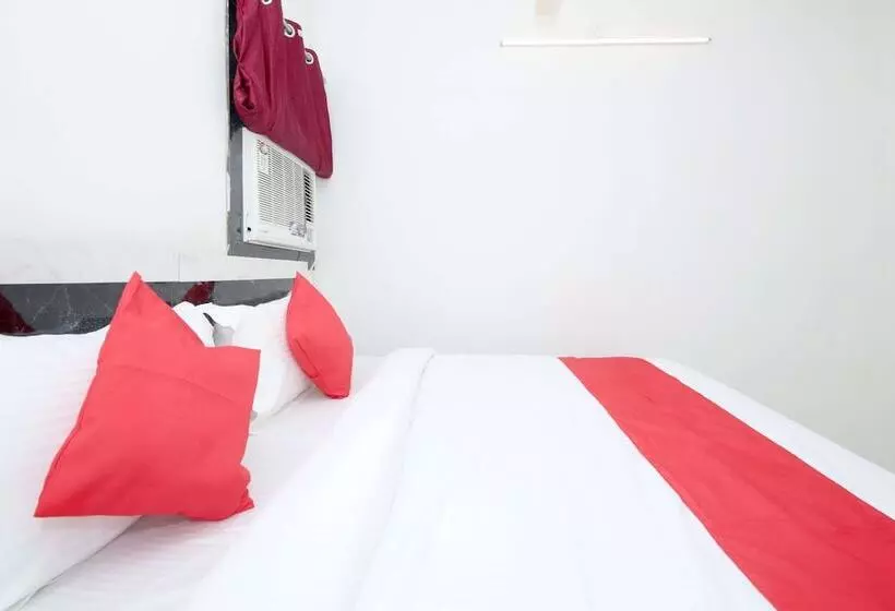 Oyo 26738 Hotel Supreet