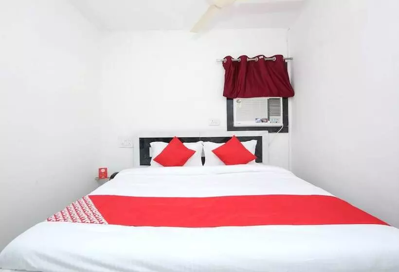 Oyo 26738 Hotel Supreet