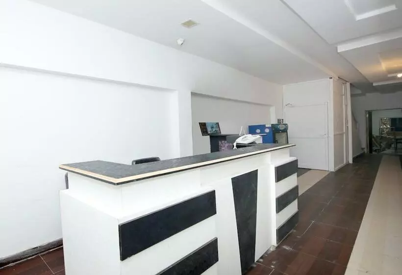 Oyo 26738 Hotel Supreet