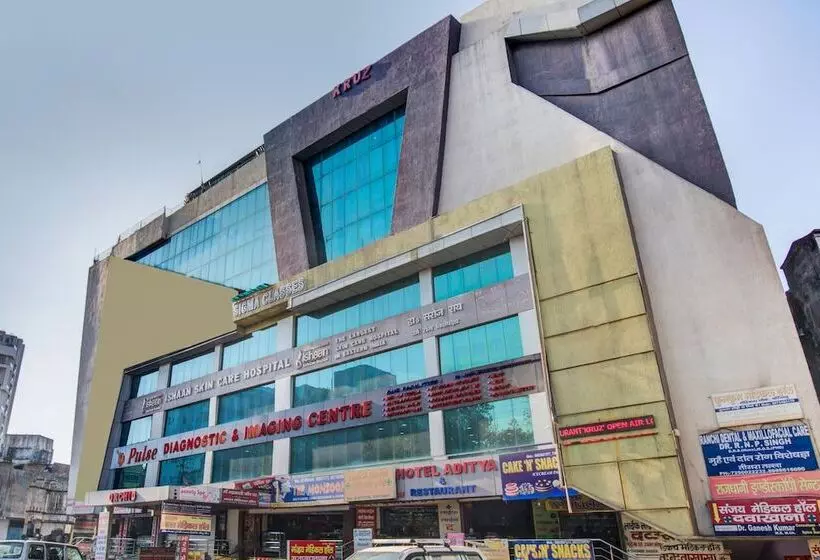 Oyo 7239 Hotel Aditya