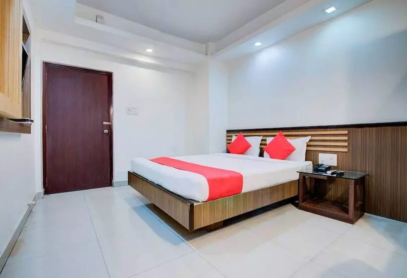 Oyo 7239 Hotel Aditya