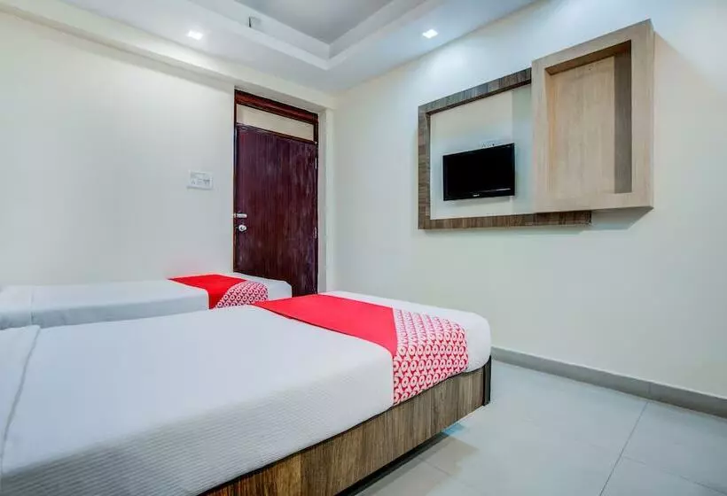 Oyo 7239 Hotel Aditya