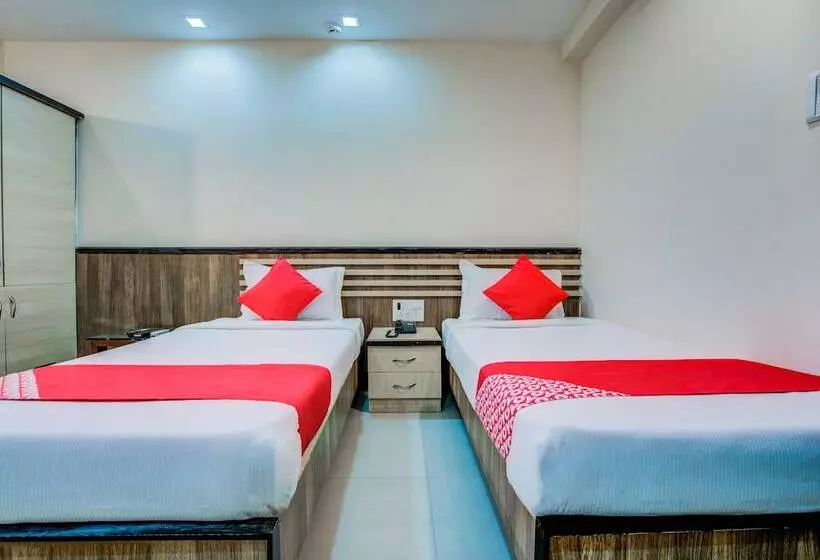 Oyo 7239 Hotel Aditya