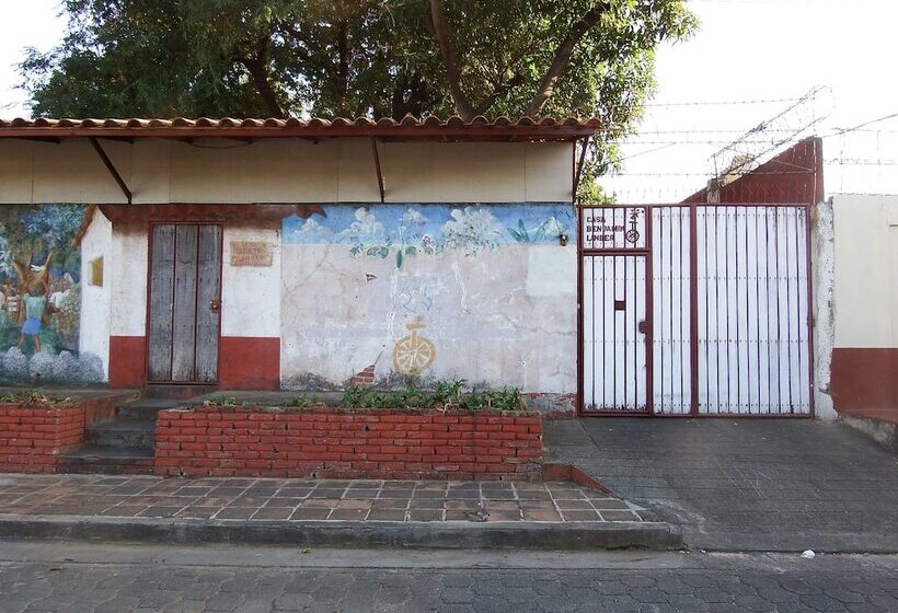 هتل Casa Benjamin Linder