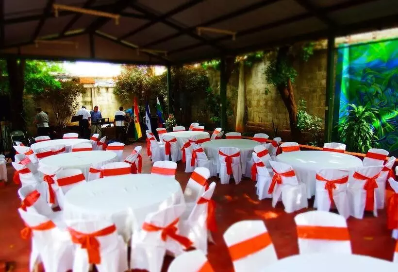 هتل Casa Benjamin Linder