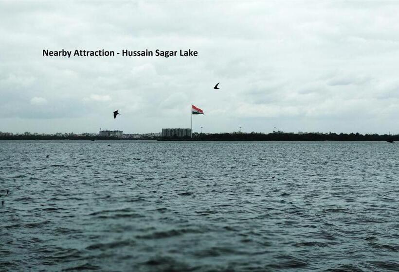 酒店 O Vasundhara Guest House Near Tankbund