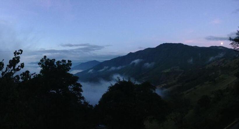 Bed & Breakfast Finca Petrona