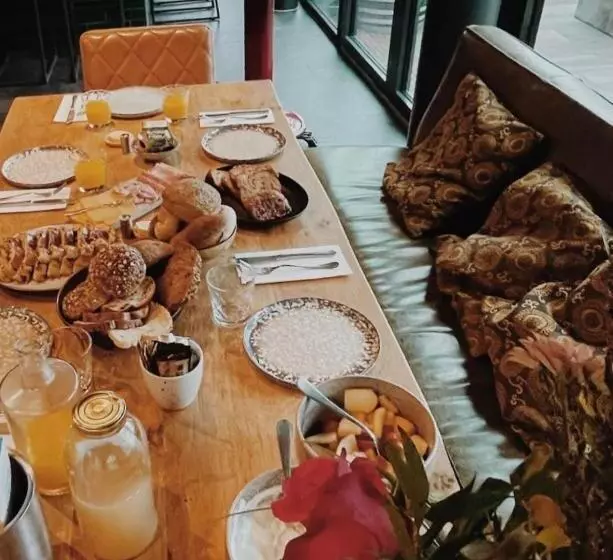 Boutique Hotel Karel De Stoute