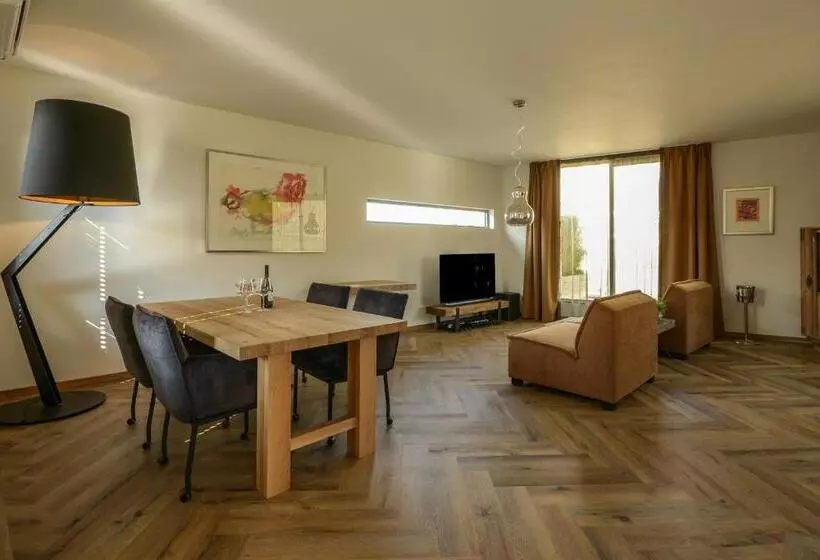 Boutique Hotel Karel De Stoute