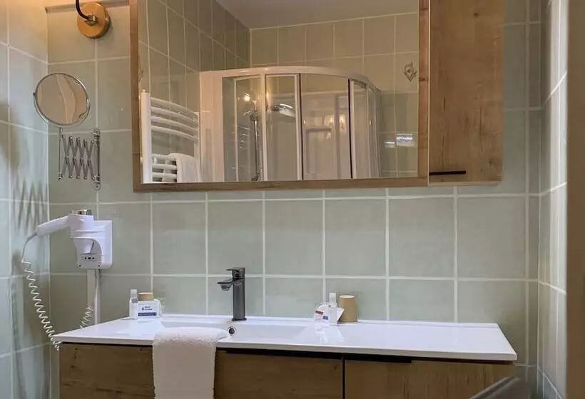 Hotelli Auberge Du Porche