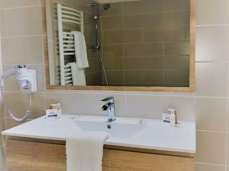 Hotelli Auberge Du Porche