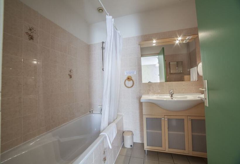 Отель Auberge Du Porche