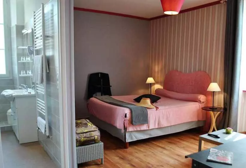 Hotelli Auberge Du Porche