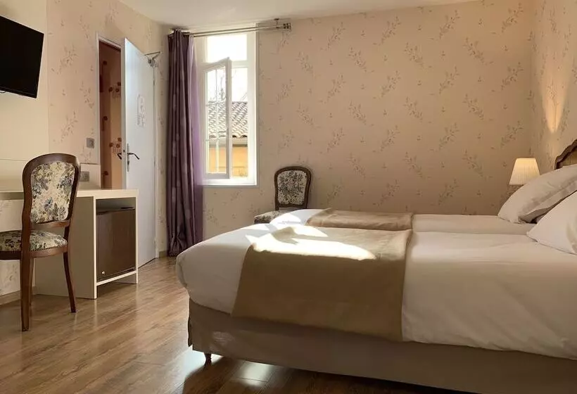 Hotelli Auberge Du Porche