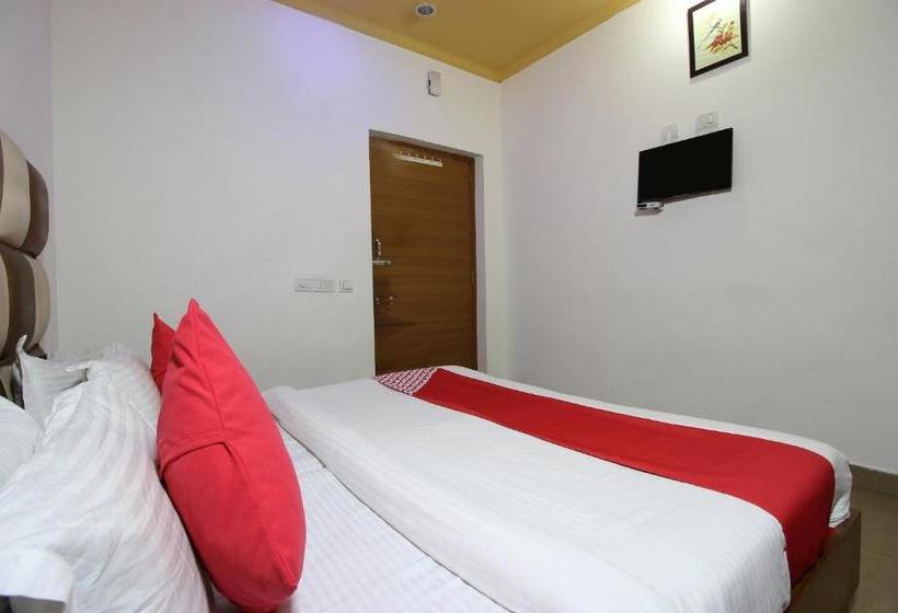 Hotel Oyo 23515 Shagun