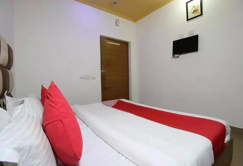 Hotelli Oyo 23515 Shagun