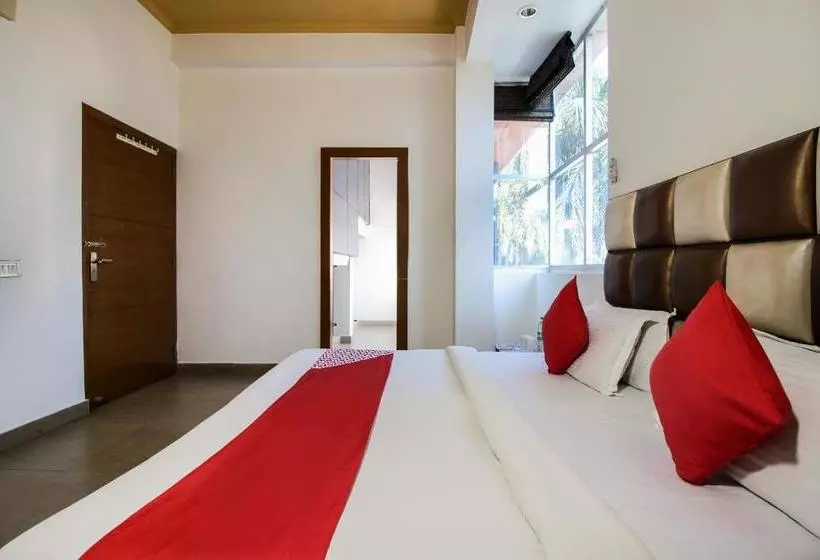 Hotelli Oyo 23515 Shagun