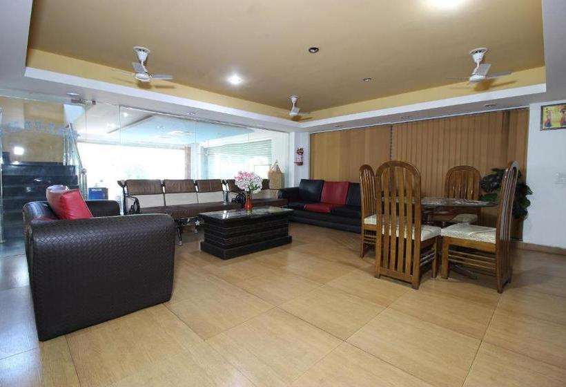 Hotel Oyo 23515 Shagun