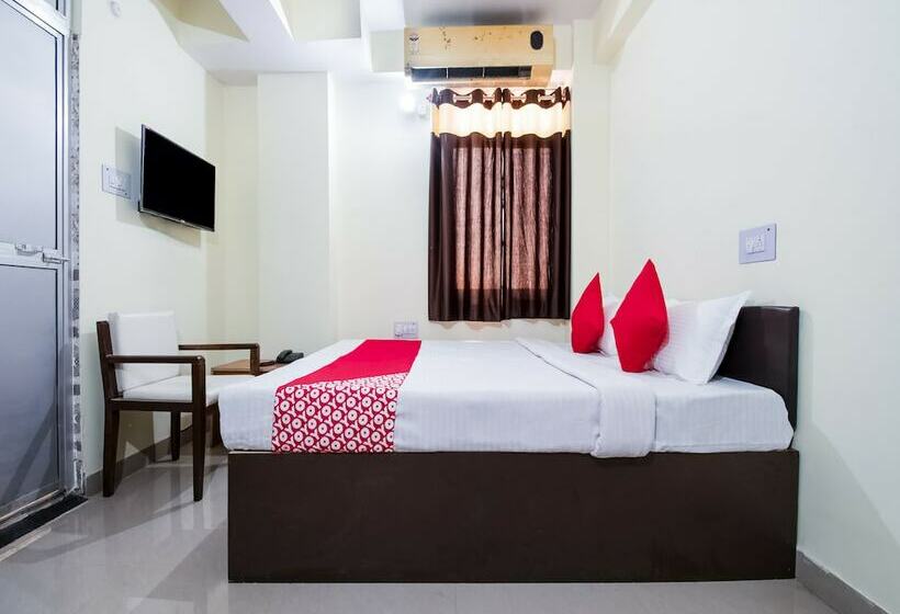 בית מלון כפרי Oyo 28221 Near P&m Mall