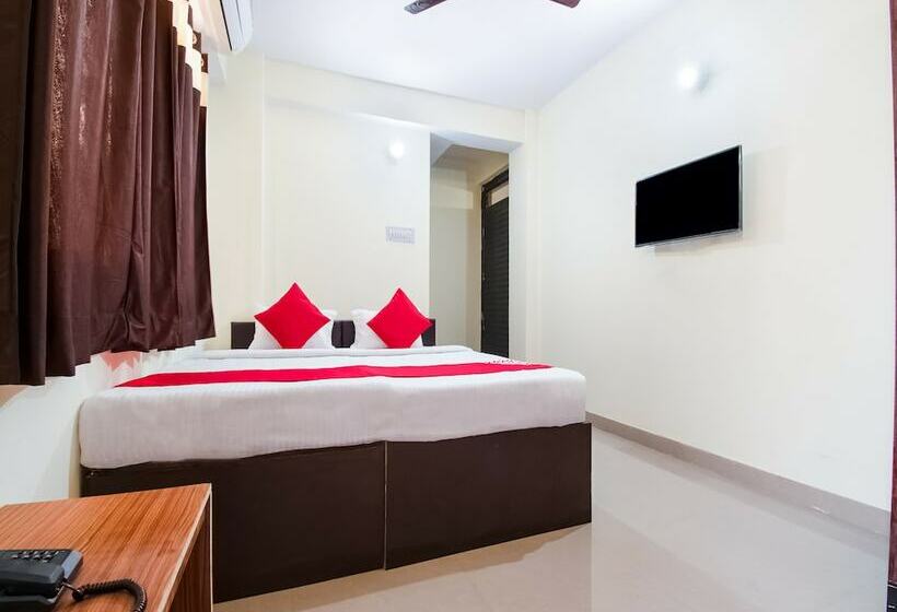 בית מלון כפרי Oyo 28221 Near P&m Mall