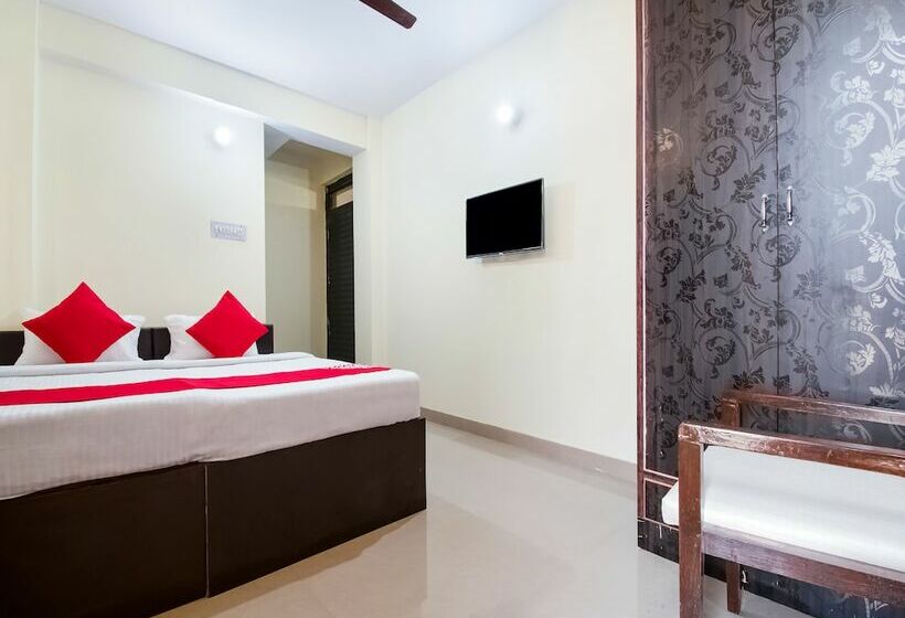 בית מלון כפרי Oyo 28221 Near P&m Mall