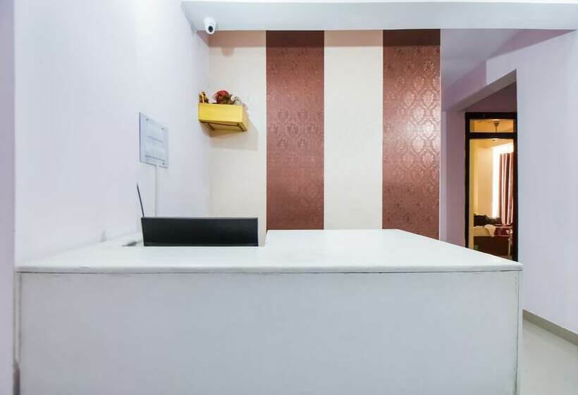 בית מלון כפרי Oyo 28221 Near P&m Mall