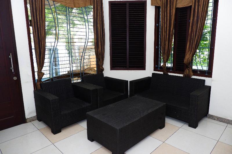 Hotel Oyo 381 House Of Blessing Residence