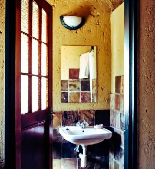 פנסיון African Aces