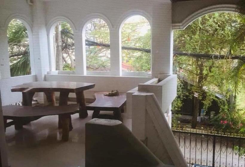 Hostel Al Jomtien Guesthouse