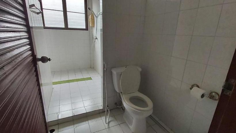 Hostel Al Jomtien Guesthouse