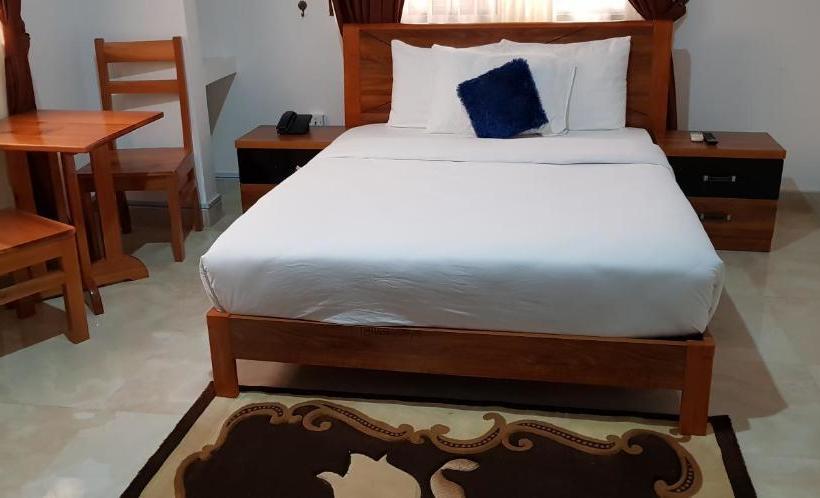 Ibisa Hotel Takoradi