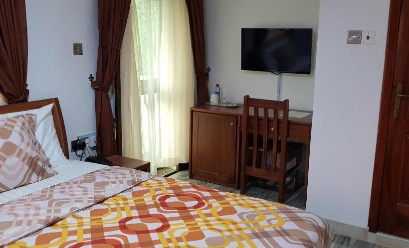 Ibisa Hotel Takoradi