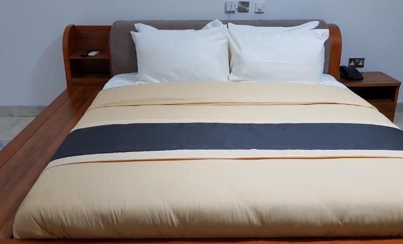 Ibisa Hotel Takoradi