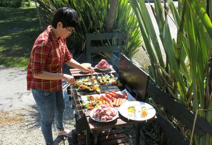 모텔 Glenmark Holiday Park