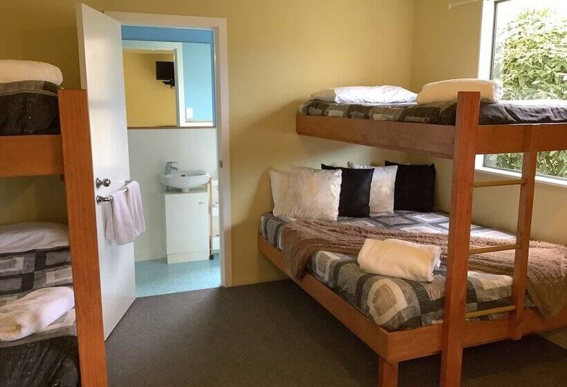 모텔 Glenmark Holiday Park