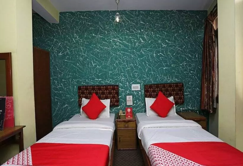 Oyo 24966 Grand Hotel & Restaurant