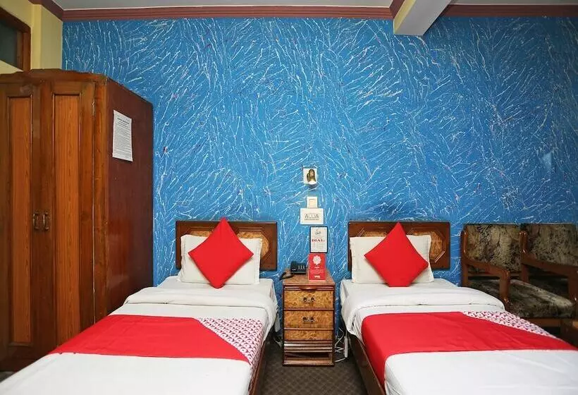 Oyo 24966 Grand Hotel & Restaurant