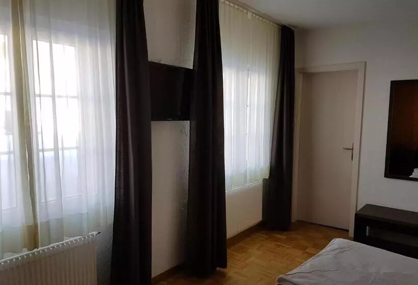 Auberge De La Couronne