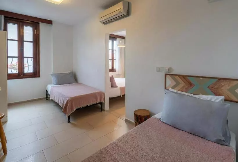 ホテル Bouti Ayvalık