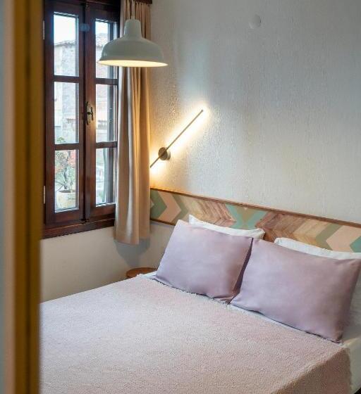 בית מלון כפרי Bouti Ayvalık