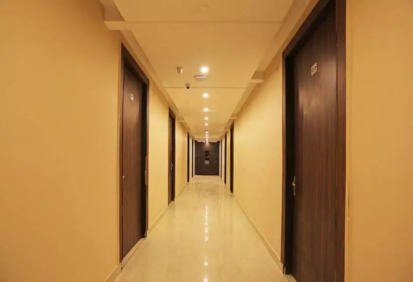 ホテル Capital O 71643 Grand Aashirwad