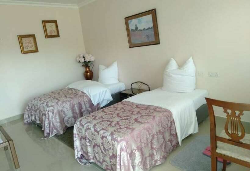 هتل Mlima View Gardens