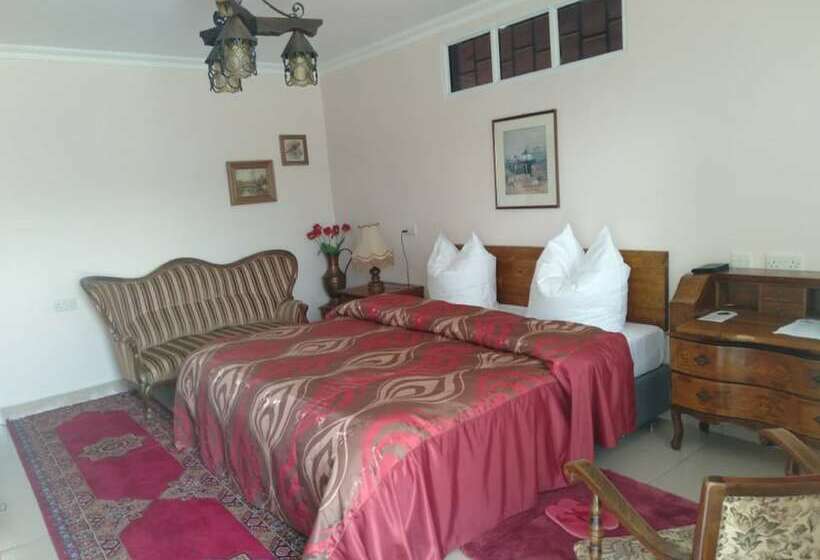 هتل Mlima View Gardens