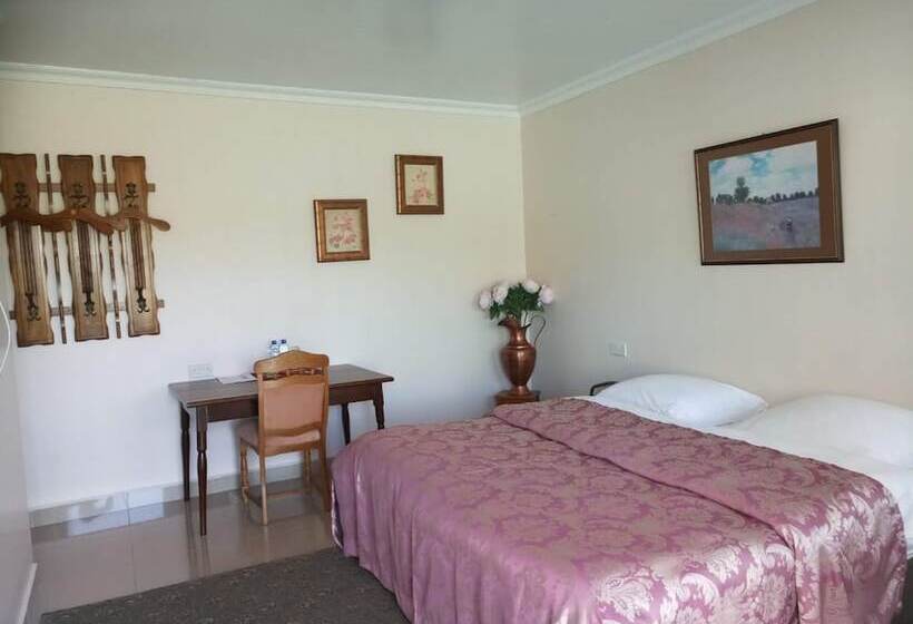 هتل Mlima View Gardens