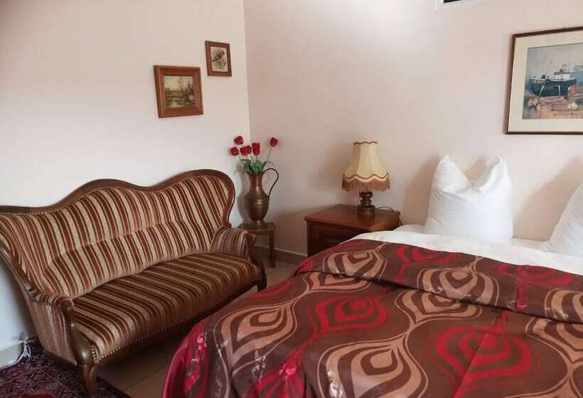 هتل Mlima View Gardens