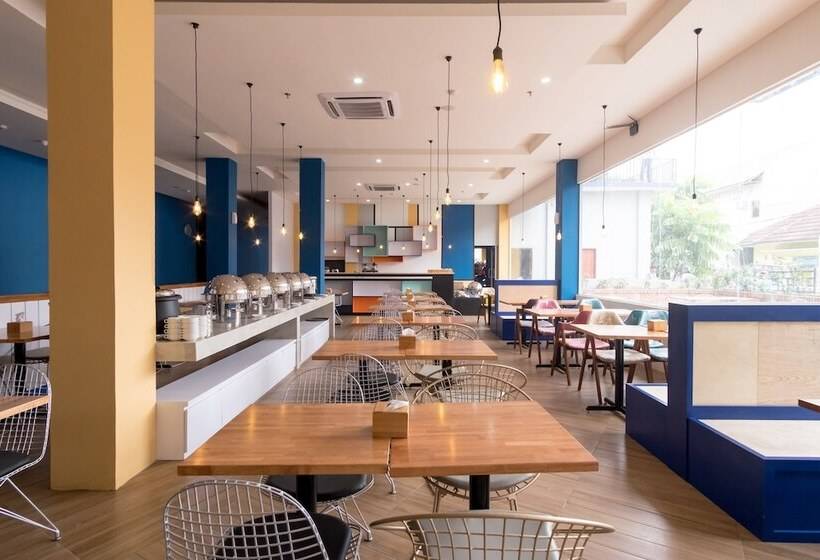 Hotel Capital O 436 Raz Residence