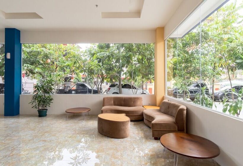 Hotel Capital O 436 Raz Residence